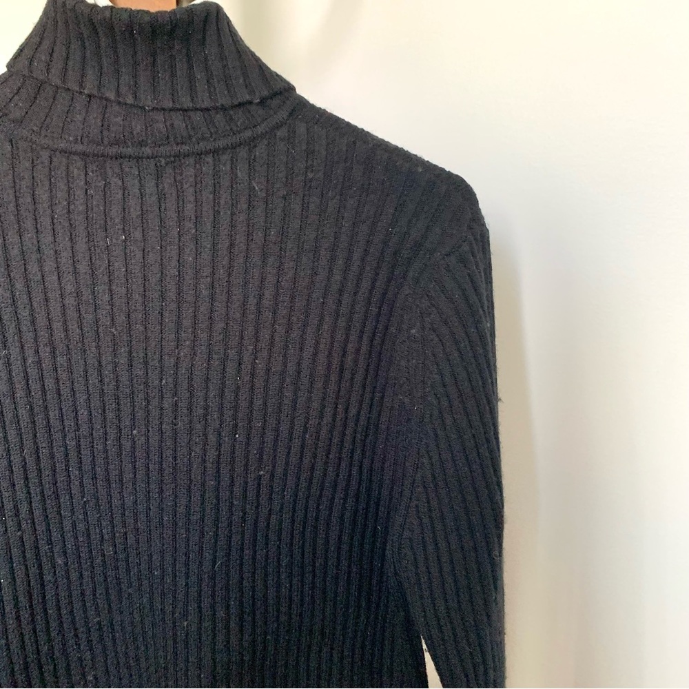 LL Bean 100% Merino Wool Ribbed Knit Turtleneck Sweater in black - Picture 5 of 14
